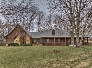 7821 Holliday Dr, Kansas City, KS 66106