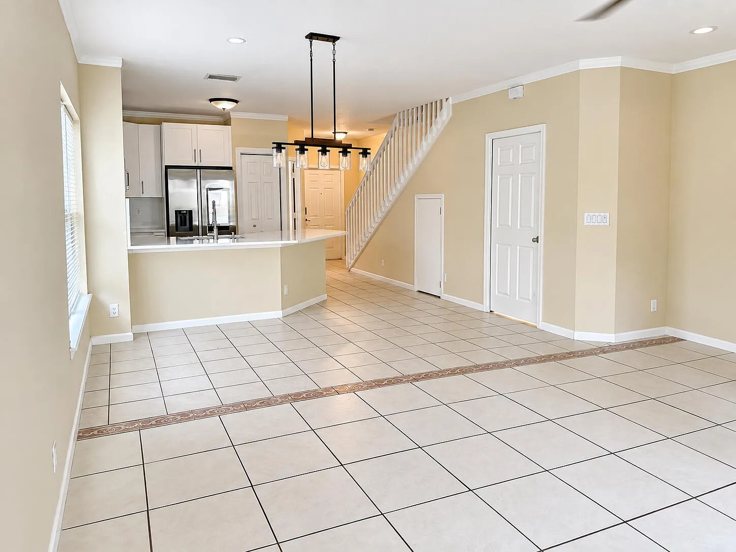3 bed, 2.5 bath, 1410 sqft, $3,000 — Photo 4