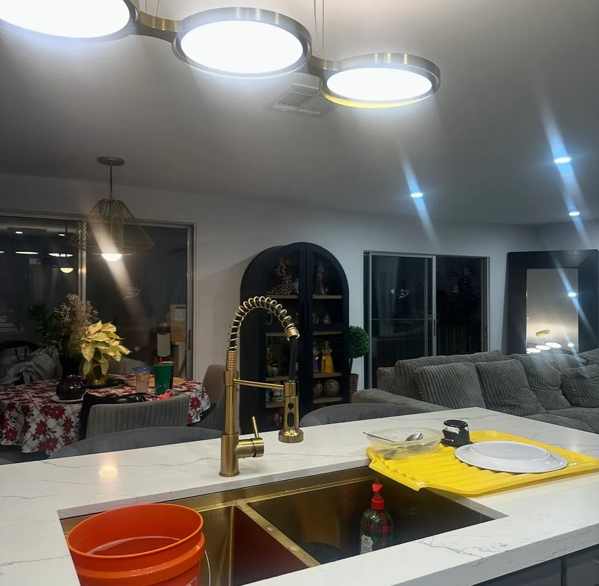 2 bed, 1500 sqft, $1,900 — Photo 2