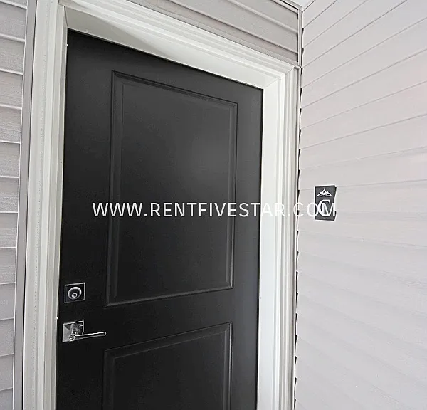 2498 Foothill Blvd #C — Photo 2