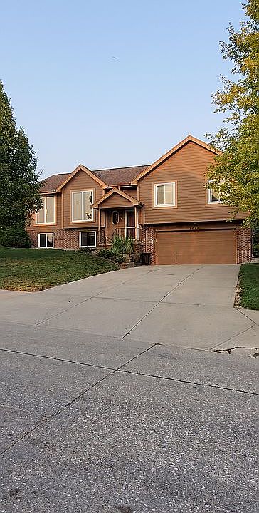 1011 S. 3rd St., Plattsmouth