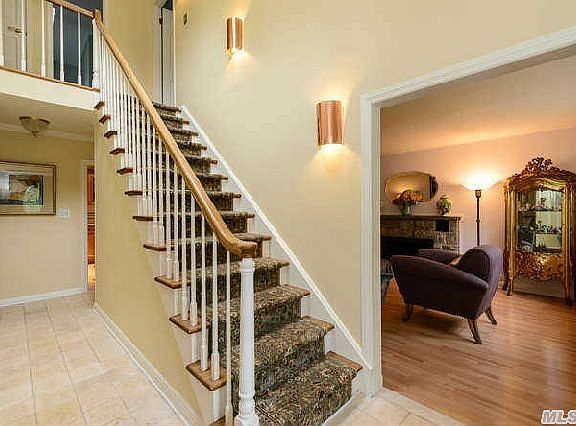 3rd image of 23 Sinclair Martin Dr