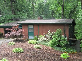 113 Country Ln, Pittsburgh, PA
