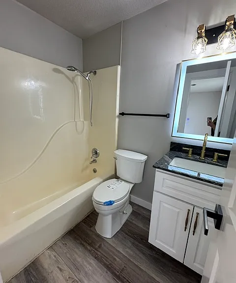 209 N Ford St #9 — Photo 10