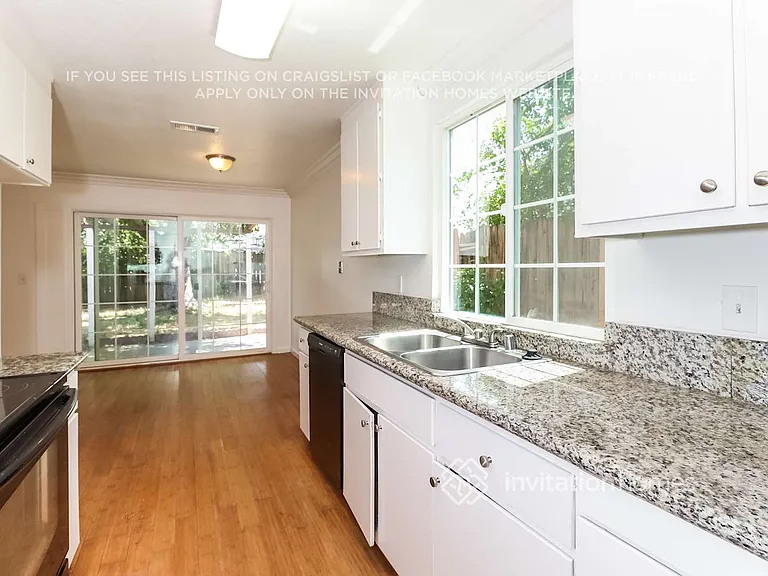 6621 Ibex Woods Ct — Photo 5