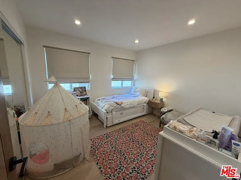 1768 S Fairfax Ave — Photo 18