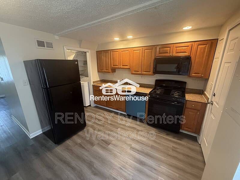 1st image of 2067 Larkhall Rd