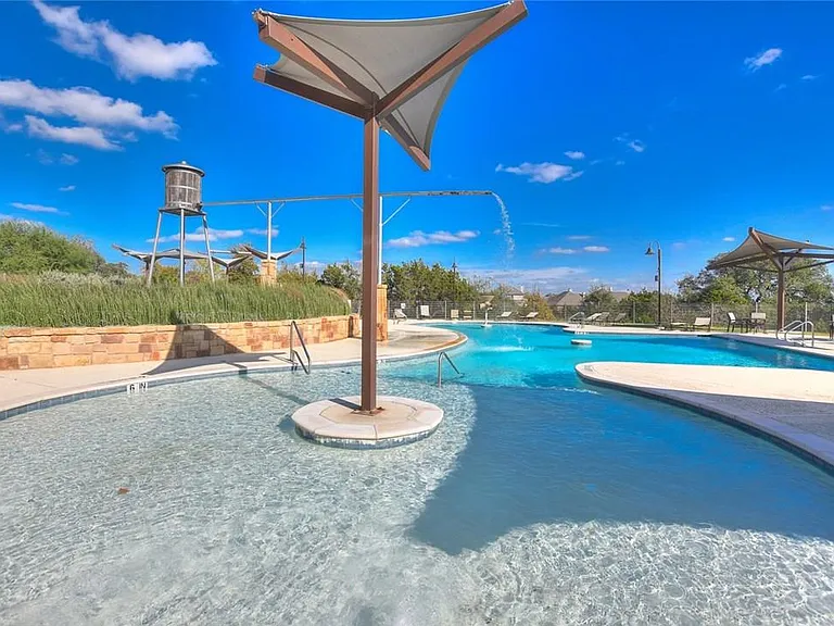 704 Bonnet Blvd — Photo 35