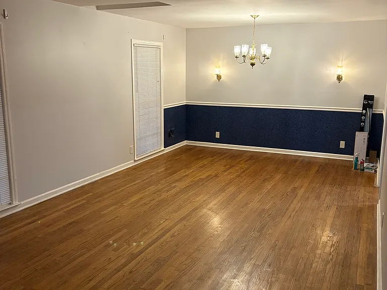 1109 Normandy Rd — Photo 2