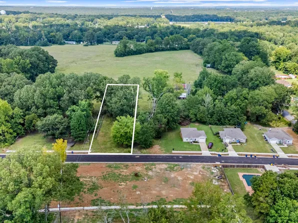 104 1/2 Bradford Dr, Cabot, AR 72023