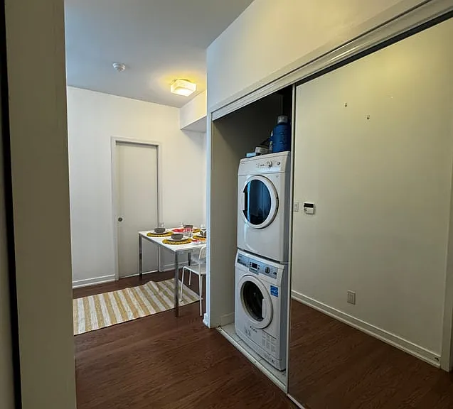 12 York St #907B — Photo 4