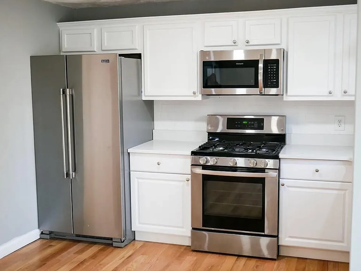 593 Smithfield Rd — Photo 2