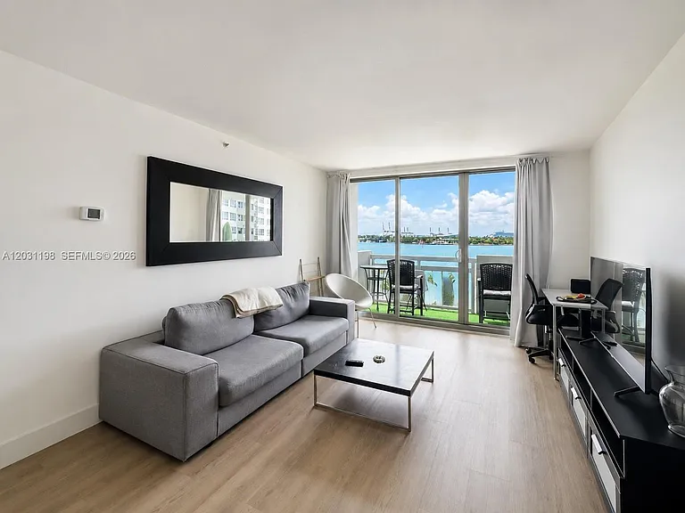 1500 Bay Rd #718S — Photo 3