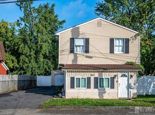40 Wedgewood Ave, Woodbridge, NJ 07095