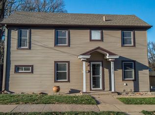 2145 Delaware St, Dubuque, IA 52001