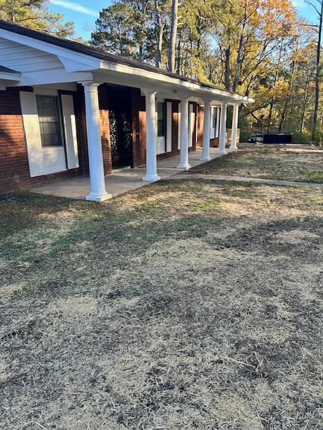 5 bed, 3500 sqft, $2,100 — Photo 1