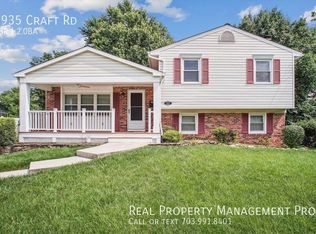 5935 Craft Rd, Alexandria, VA 22310