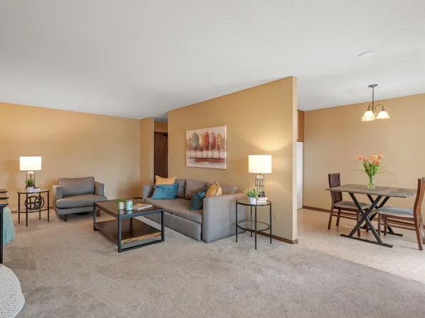 4101 Parklawn Ave APT 302, Edina, MN 55435