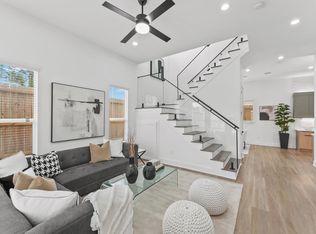 2590 W Tidwell Rd, Houston, TX 77091