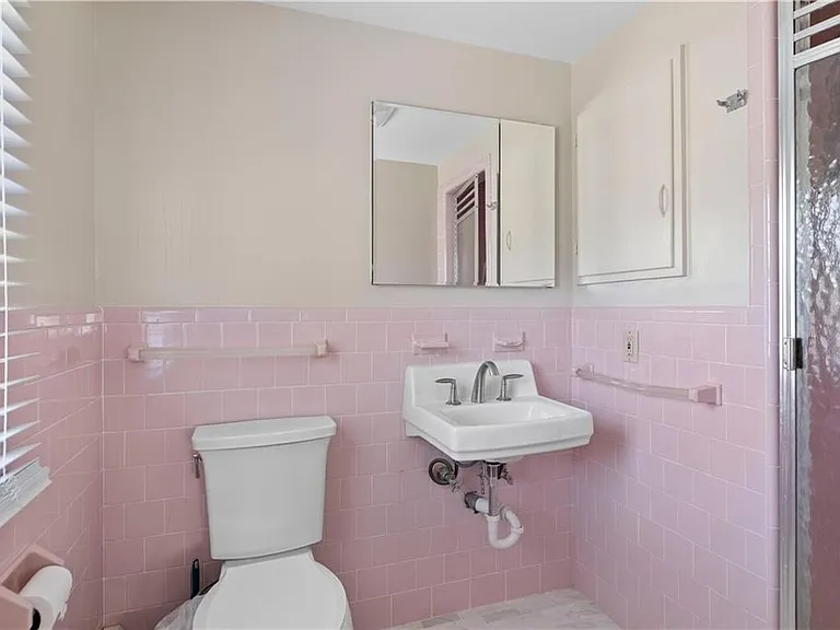 26 Red Cross Ave — Photo 17