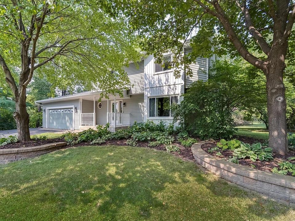 1st image of 1095 Lake Oaks Dr