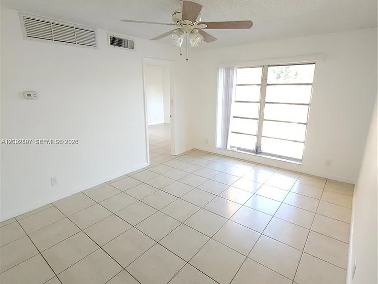 4505 Treehouse Ln #8H — Photo 1