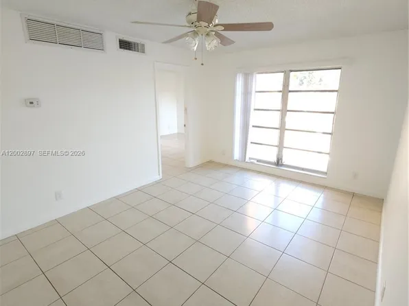 4505 Treehouse Ln APT 8H, Tamarac, FL 33319