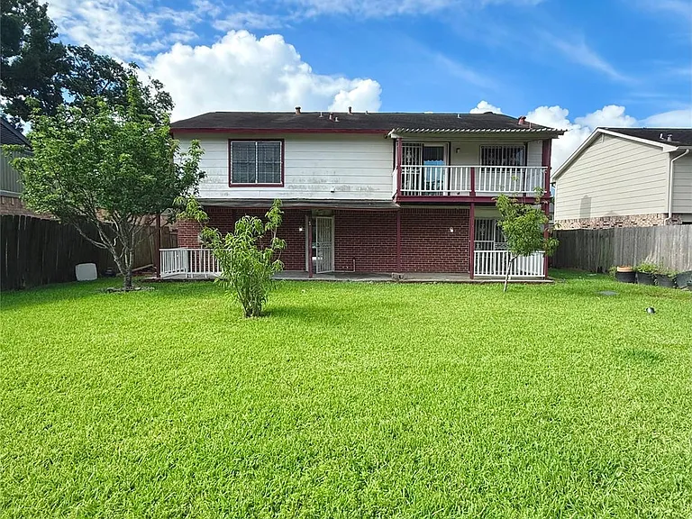 12210 Cliffgate Dr — Photo 24