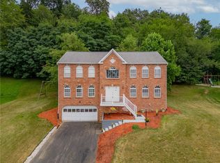 302 Cosette Dr, Cranberry Township, PA 16066