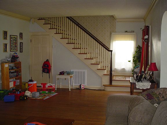 3rd image of 1319 E 8th Ave