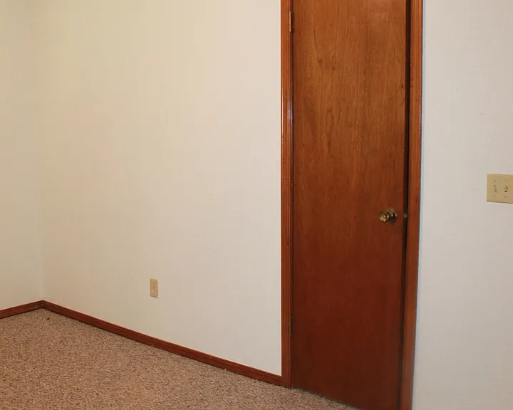 1120 Tall Oaks Dr — Photo 14