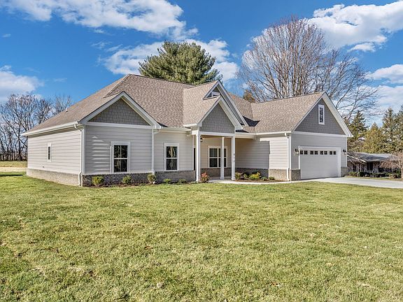 2nd image of 910 S Jefferson St Lot 1