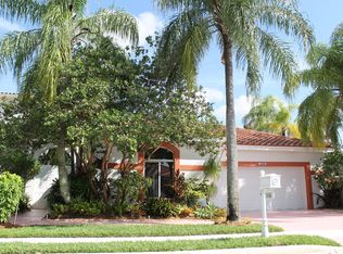1040 Bel Aire Dr W, Pembroke Pines, FL 33027