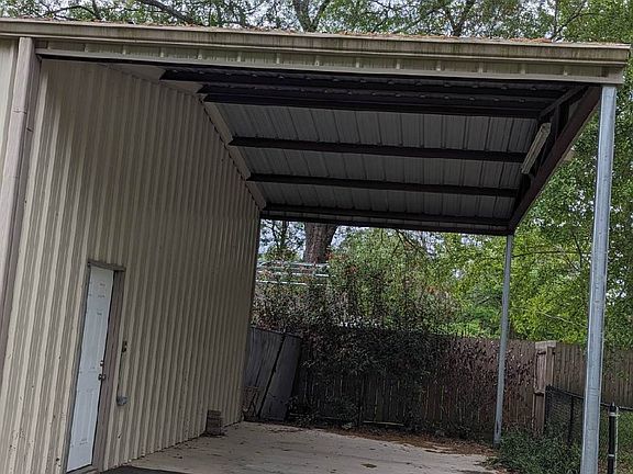 3rd image of 12119 Big Thicket Dr #1