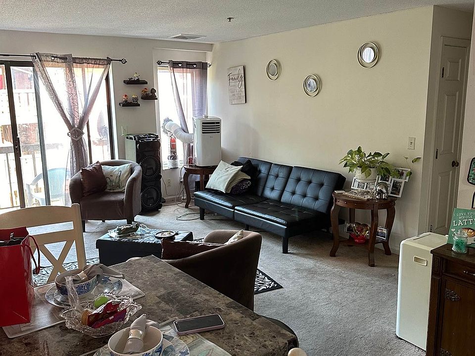 2nd image of 217 Franklin Ave