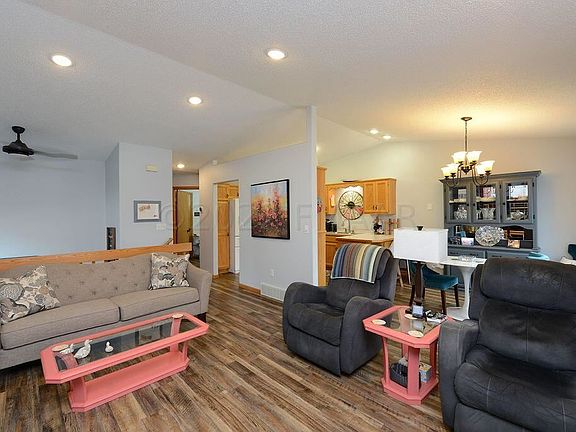 4th image of 3043 11th Ave S