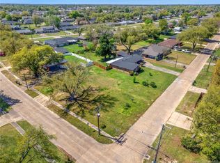 701 Contour Dr, Lake Charles, LA 70605