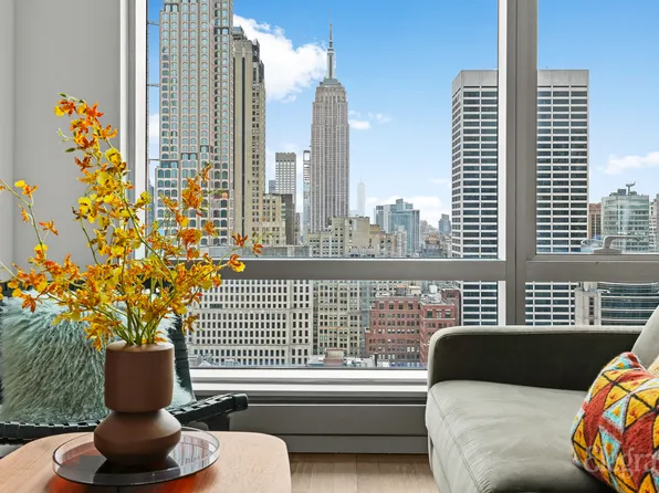 18 West 48th Street image 8 of 34