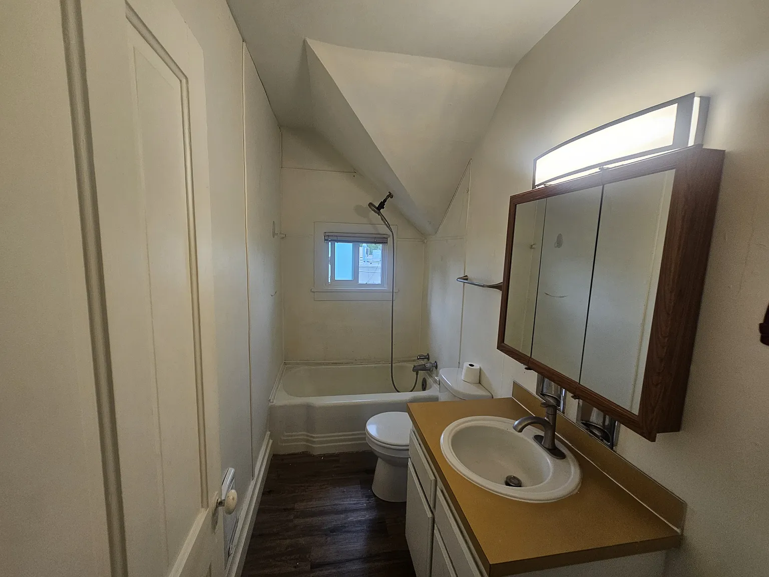 10 North Touchet Street - 10 1/2 — Photo 4