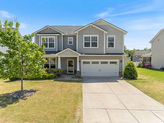 3rd image of 613 Golden Plum Ln