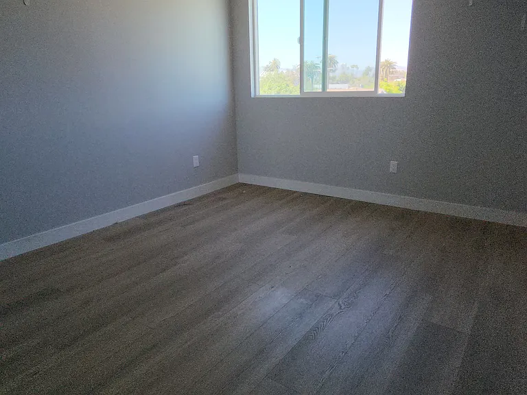 2401 S Redondo Blvd #B — Photo 15