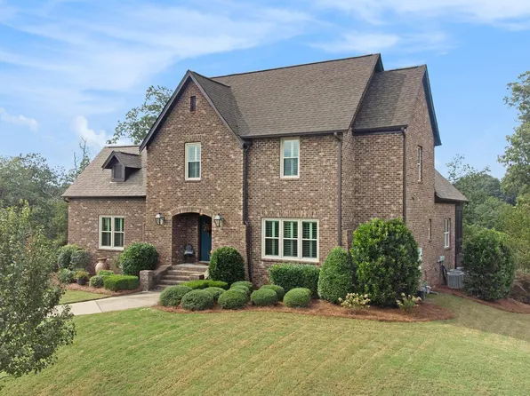 1739 Southpointe Dr, Birmingham, AL 35244