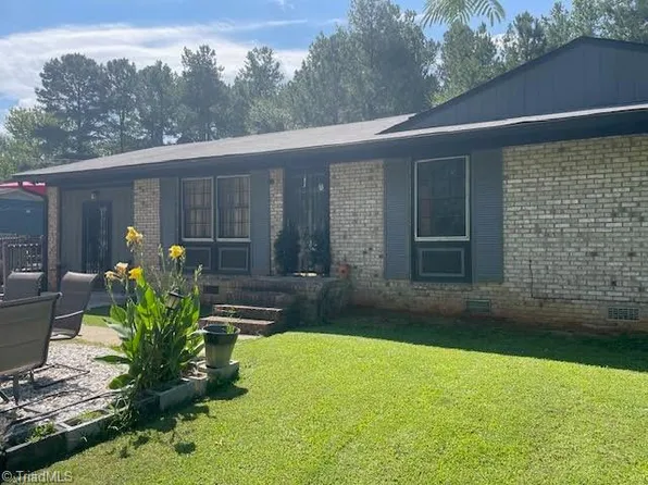 4706 Gregg St, Mebane, NC 27302