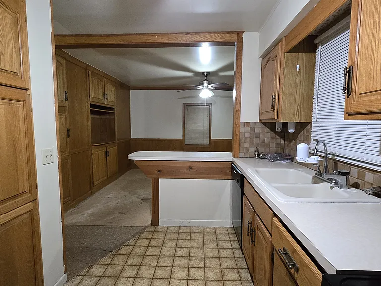410 Allendale Pl — Photo 11