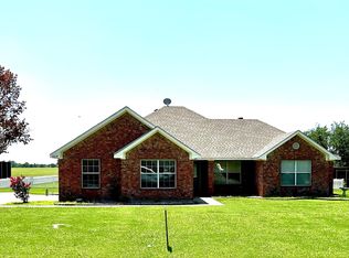 604 Fawn Trl, Tioga, TX 76271