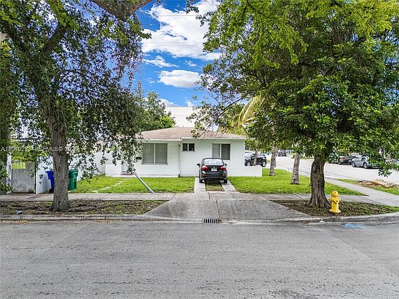 2nd image of 301 NW 34th St