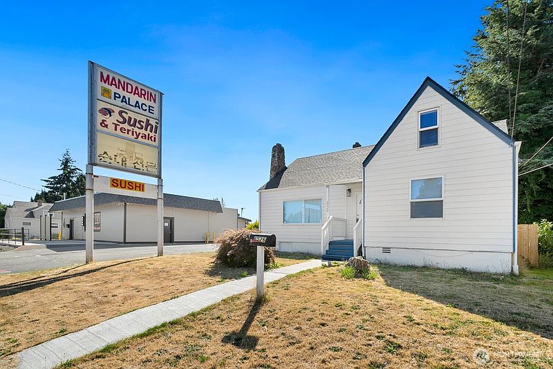 2nd image of 6526 Pacific Avenue