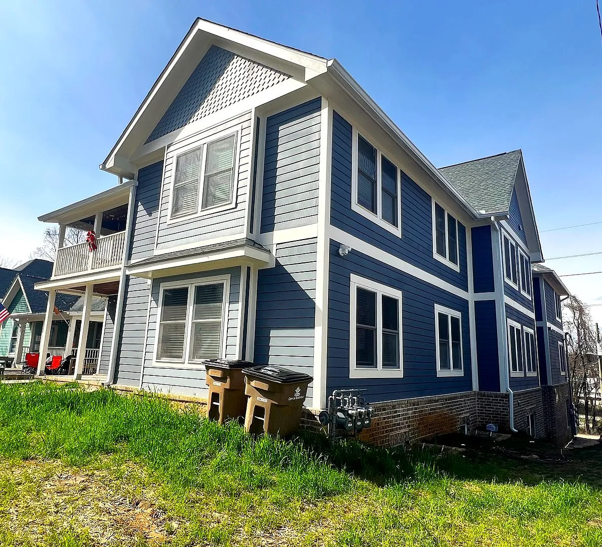 Waitlist for Aug2027Jul2028 Now Open! | 6BR with Private Baths | Fort Sanders Near UTK — Photo 2