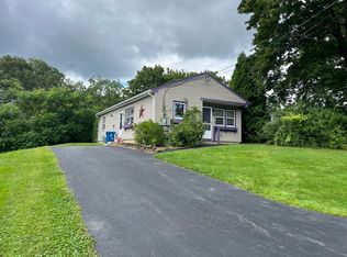 79 Rowe Ave, Portland, ME 04102