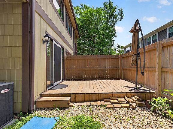3rd image of 1 W Boulder Ct APT 1B